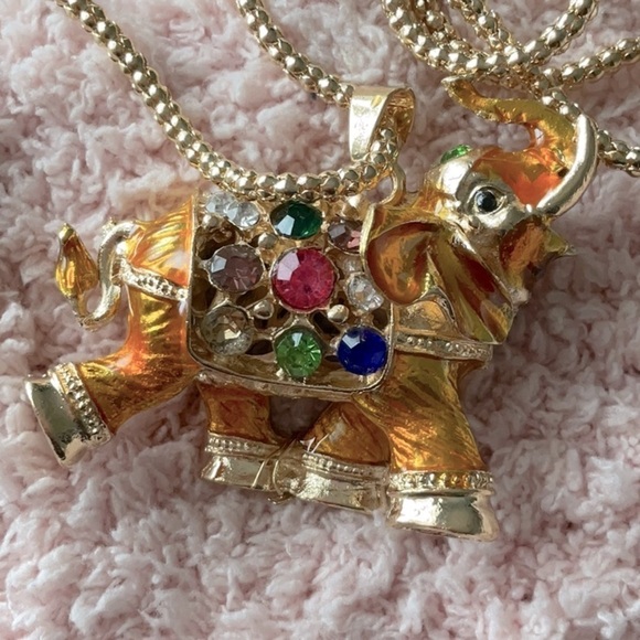 Betsey Johnson Jewelry - BETSEY JOHNSON CHARMING GOLD RHINESTONE CRYSTAL ELEPHANT 3D